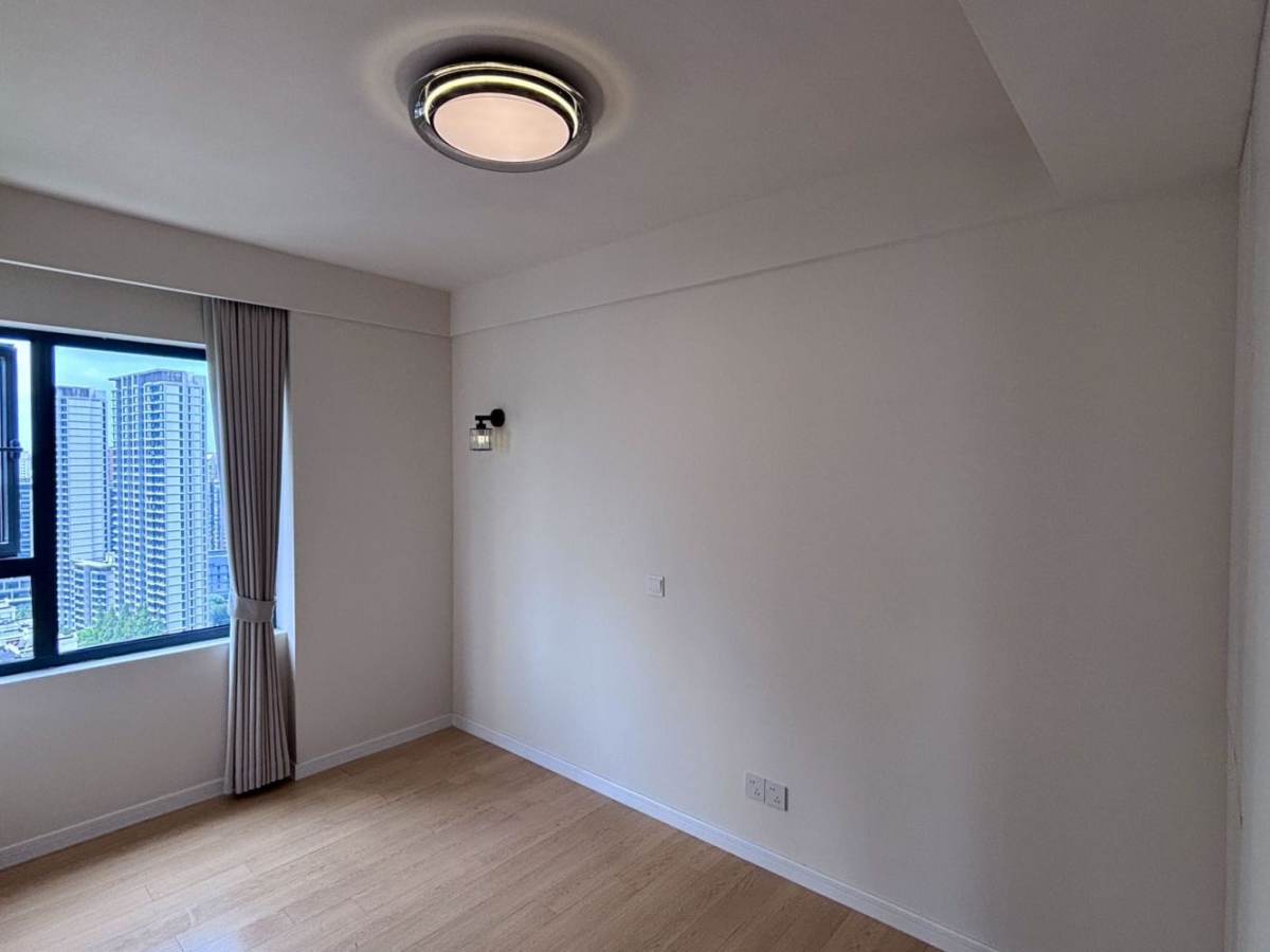 Housing image — Bedroom