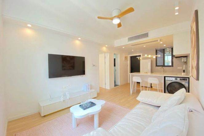 Bright 1BR Apartment in Old Xuhui (L10/L11)