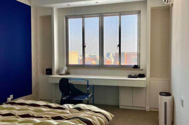 High-Floor 3BR Apartment in Old Xuhui (L1/L7/L9)