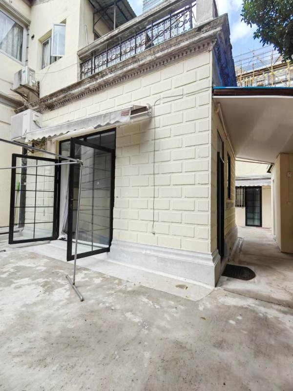 Housing image — Building Exterior