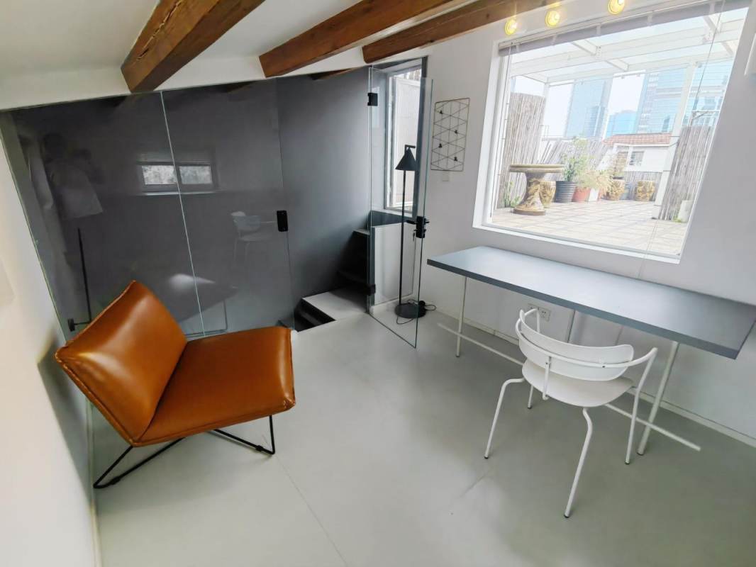 Housing image — Room