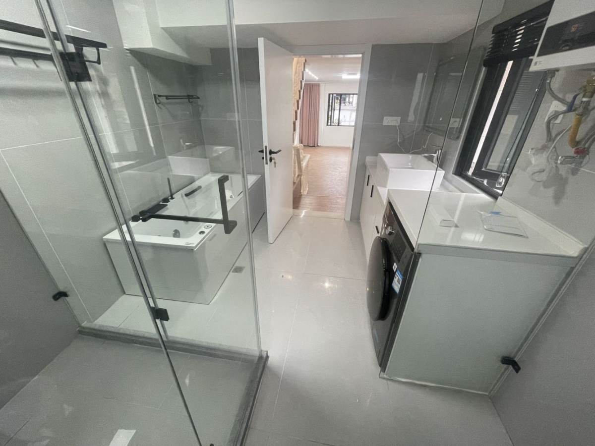 Housing image — Bathroom