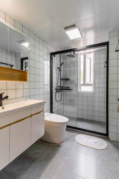 Housing image — Bathroom