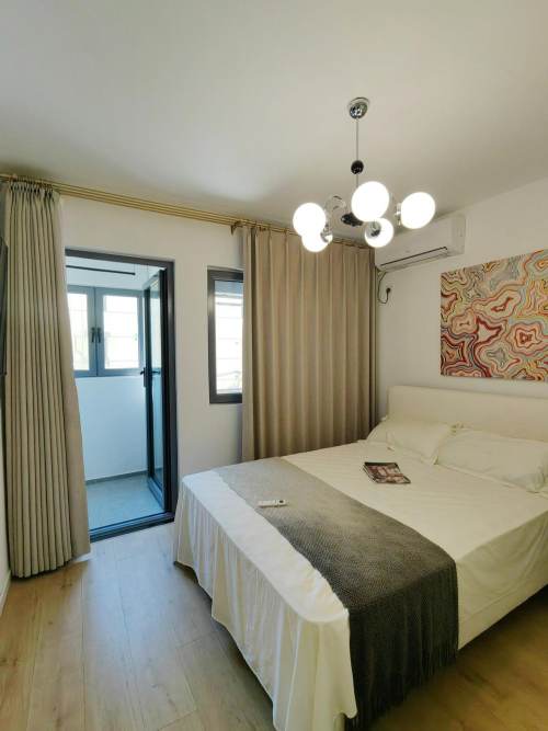 Housing image — Room