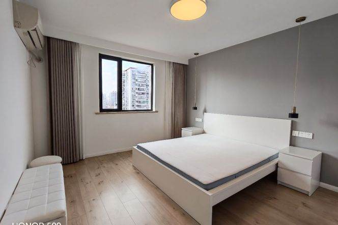 High-Floor Bright 3BR Apartment at Sanhe Garden with Built-in Storage
