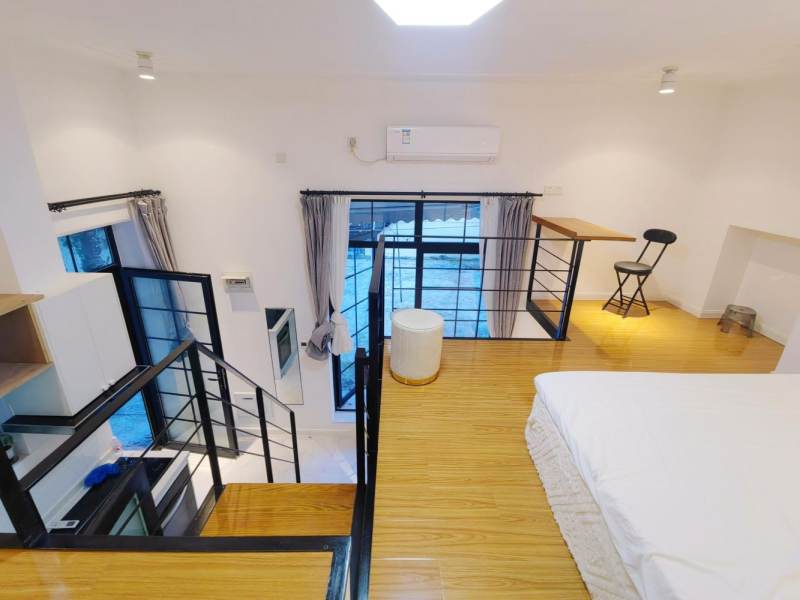 Housing image — Room