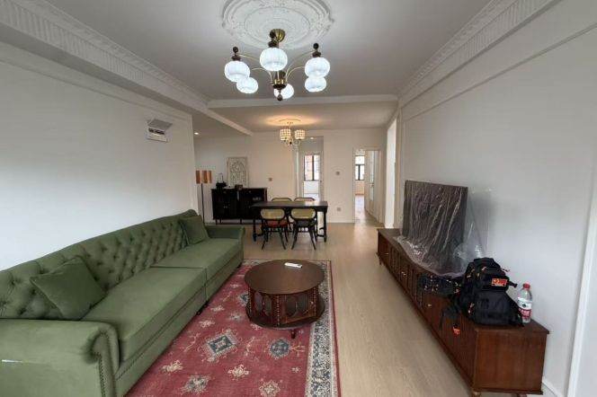 3BR Apartment in Jing'an (L2/L7/L14)