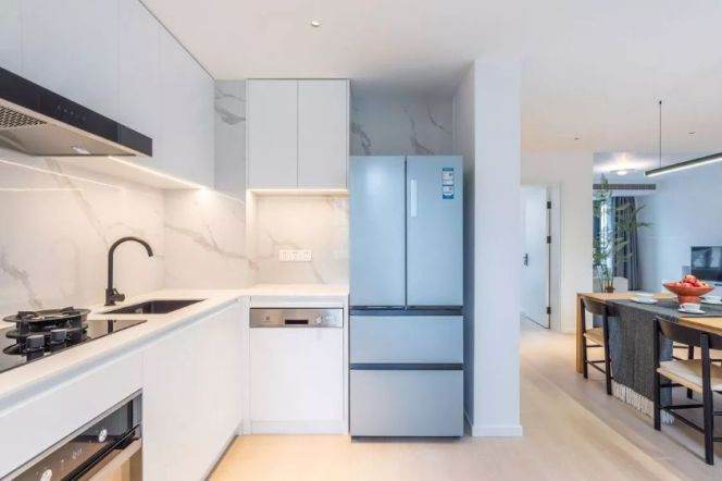 4BR Apartment in Xujiahui