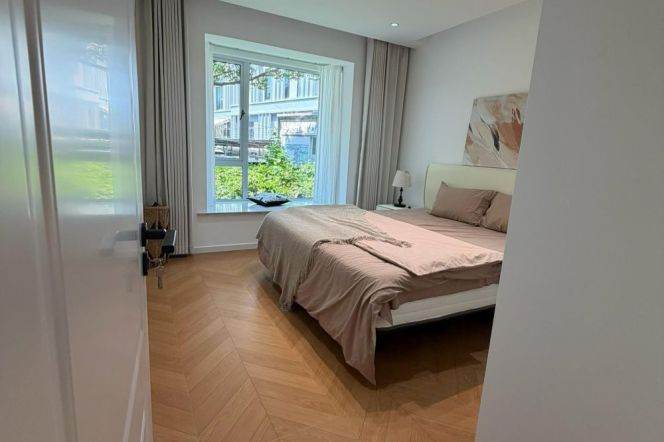 2BR Apartment in Hongqiao CBD with Terrace
