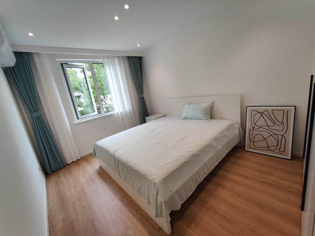 Housing image — Bedroom