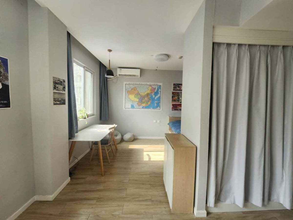 Housing image — Living Room