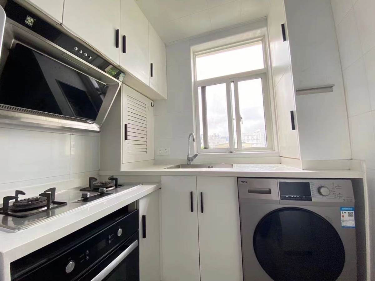 Housing image — Kitchen