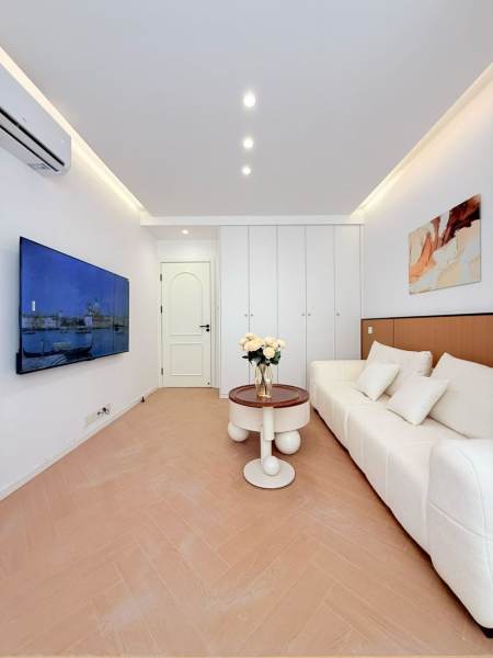 Housing image — Living Room