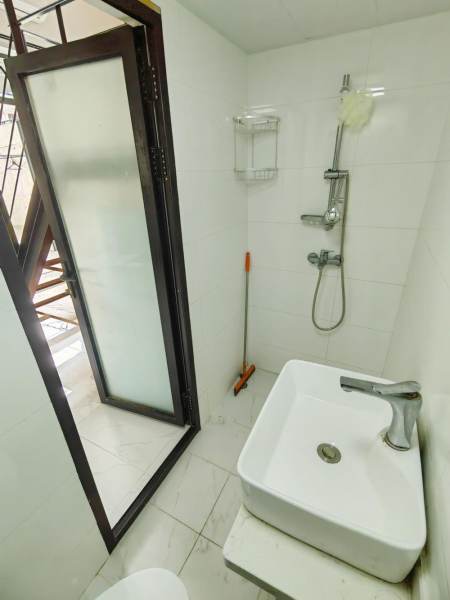 Housing image — Bathroom