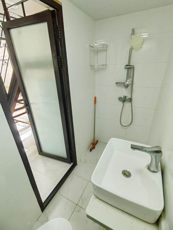 Housing image — Bathroom