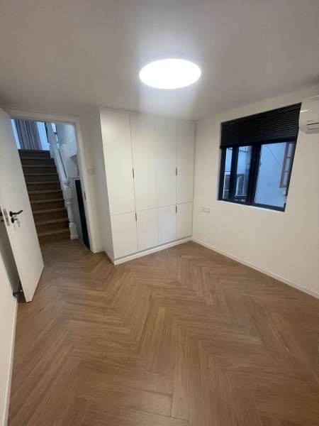 Housing image — Bedroom