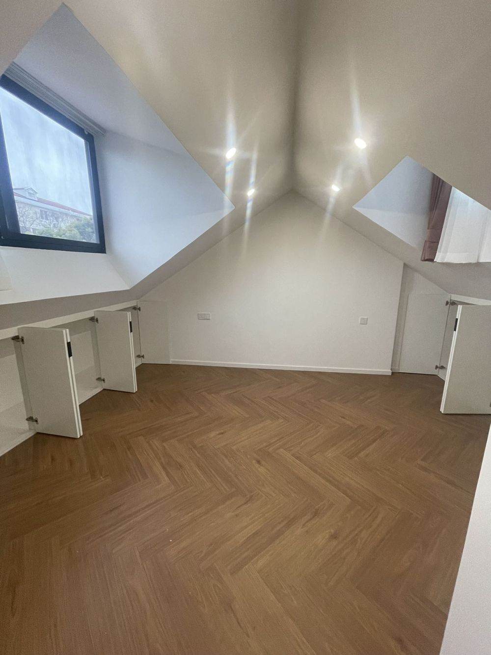 Housing image — Bedroom