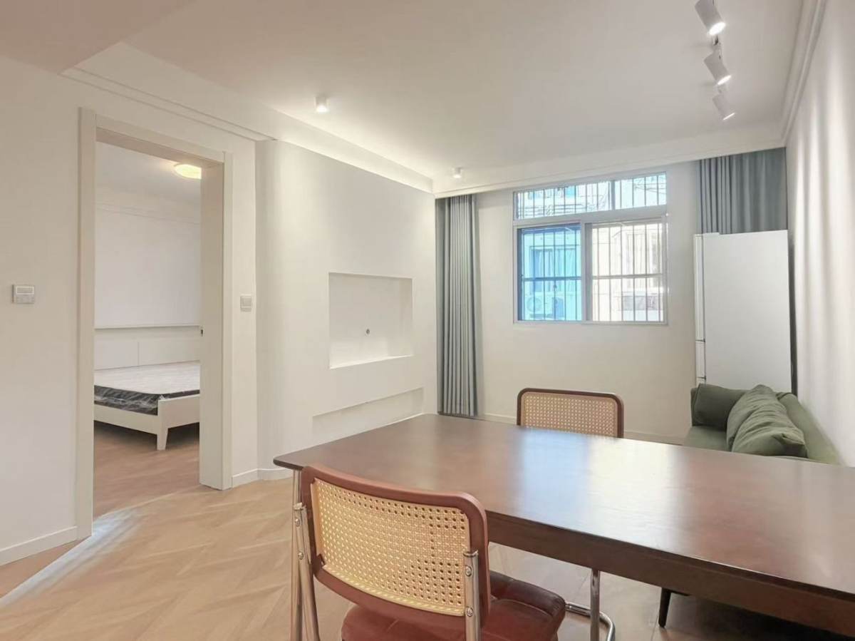 Housing image — Dining Area