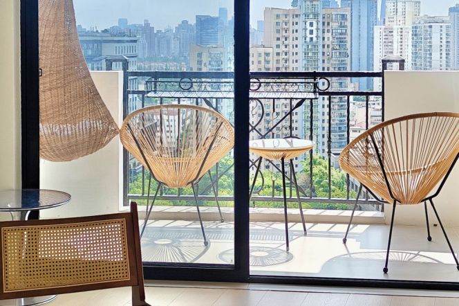 High-Floor Spacious Bright Modern 2BR Apartment at Hanlin Mansion