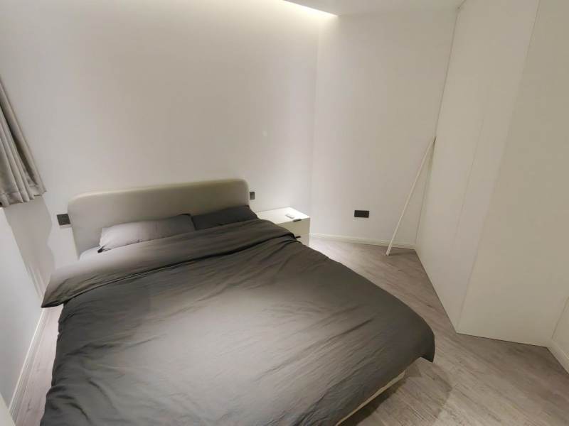 Housing image — Room