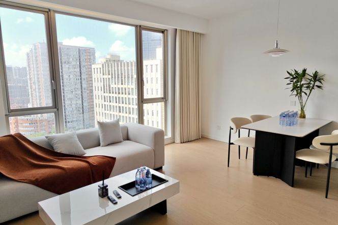 High-Floor Bright Modern 1BR Apartment at Yunhe Garden