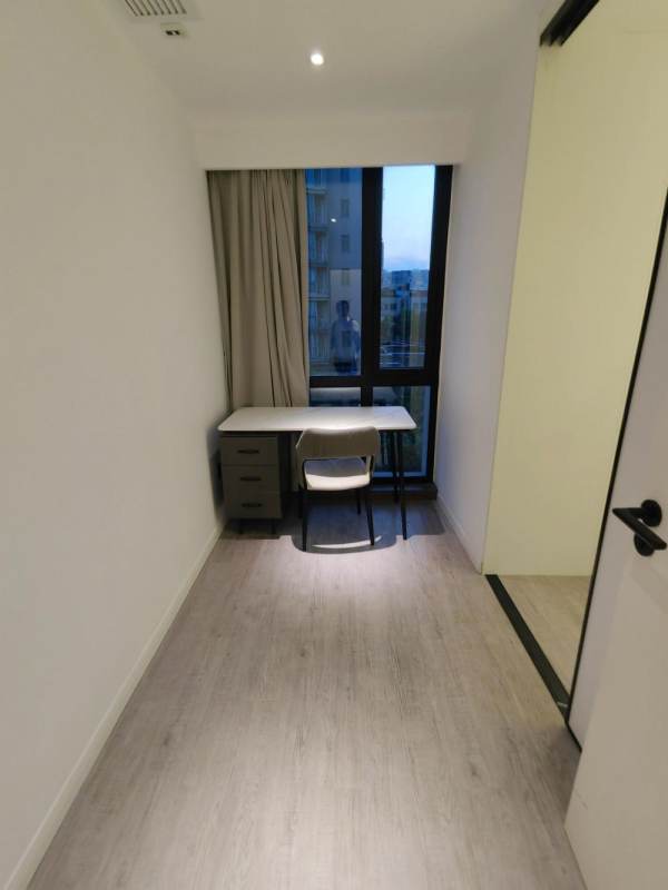 Housing image — Room
