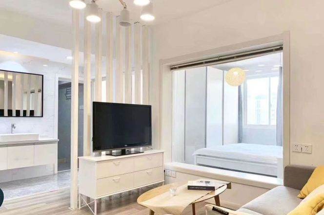 2BR Apartment near Jiaotong University Metro