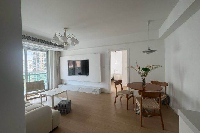 Spacious 2BR Apartment in Old Xuhui (L9/L12)