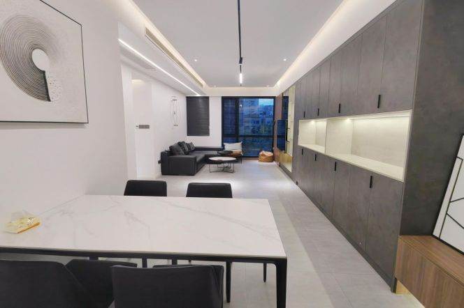 3BR Apartment in Xujiahui (L4)