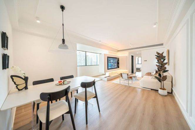 2BR Apartment near Changshou Rd Metro (L7/L13)