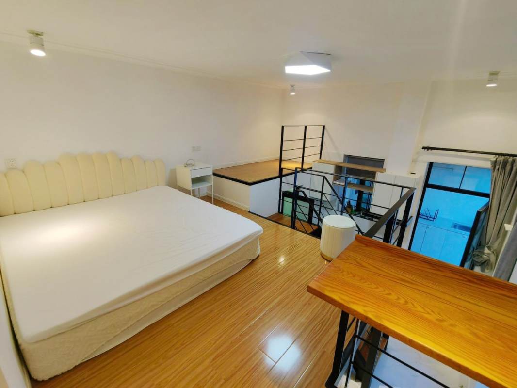 Housing image — Room