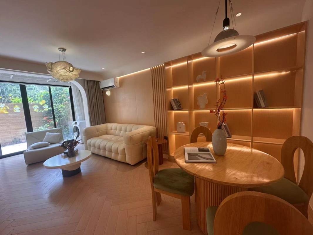 Housing image — Living Room