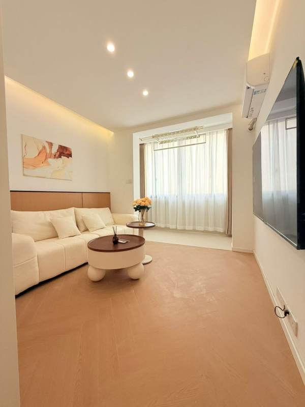 Housing image — Living Room