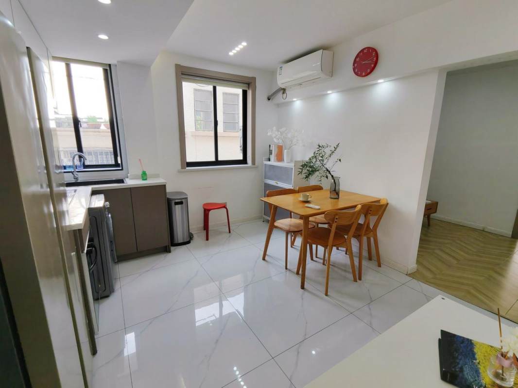 Housing image — Dining Area