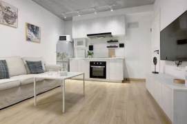 Bright 2BR Apartment near Zhongshan Park (L2/L3/L4)
