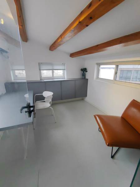 Housing image — Room