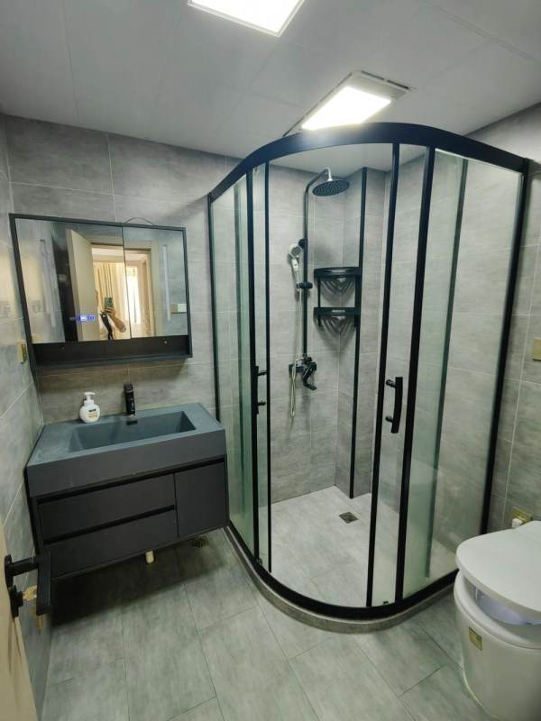 Housing image — Bathroom
