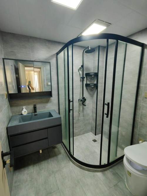 Housing image — Bathroom