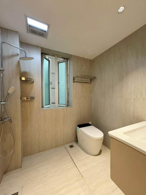 Housing image — Bathroom