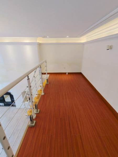 Housing image — Room