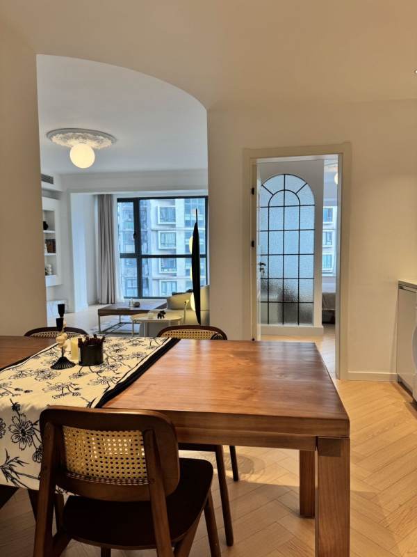 Housing image — Dining Area