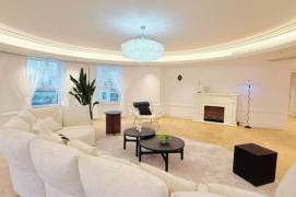 4BR Apartment in Gubei (L10/L15)