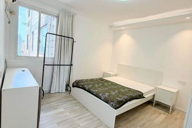 High-Floor 1BR Apartment near Zhongshan Park