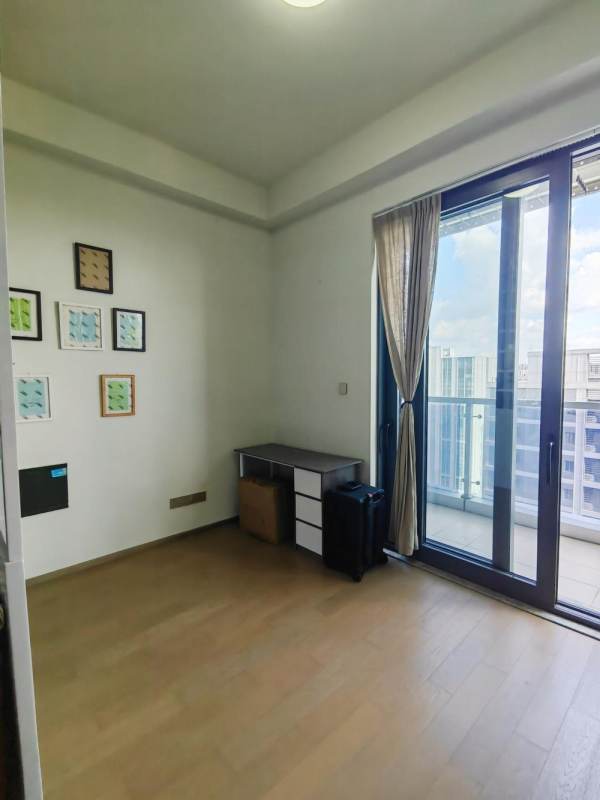 Housing image — Room