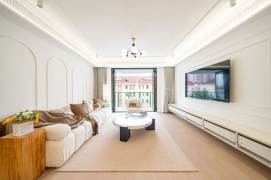Modern Bright 3BR Apartment near Zhongshan Park (L2/L3/L4)