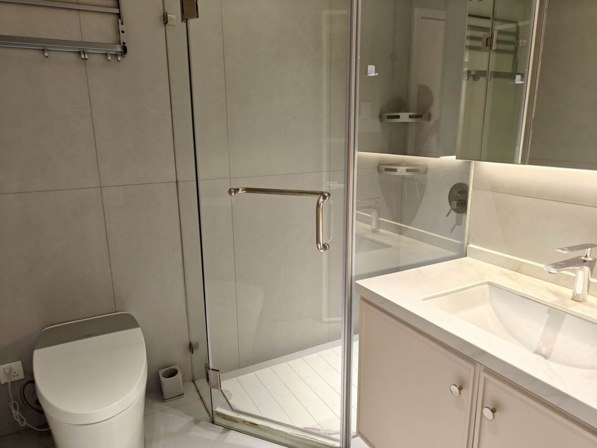 Housing image — Bathroom