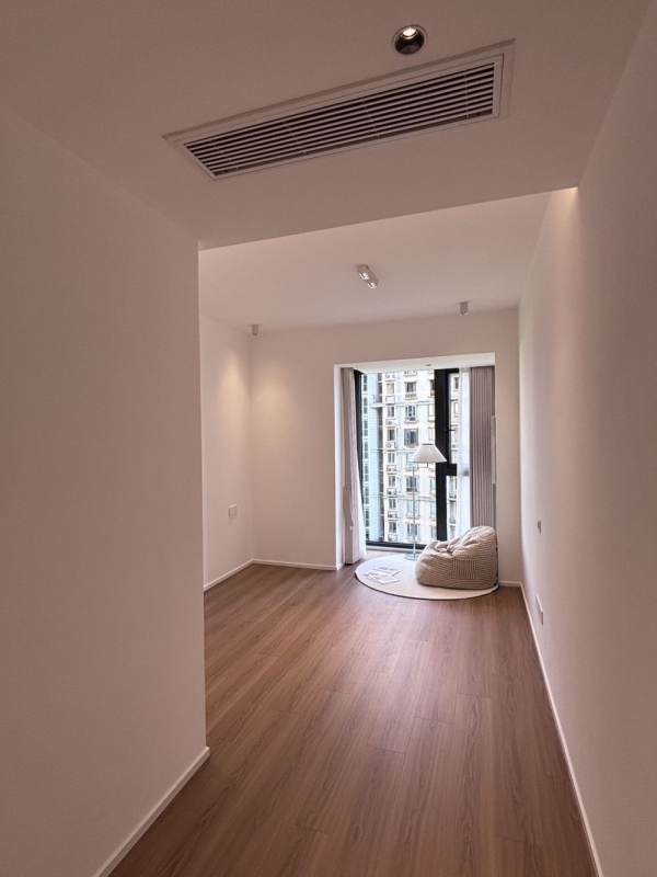Housing image — Bedroom