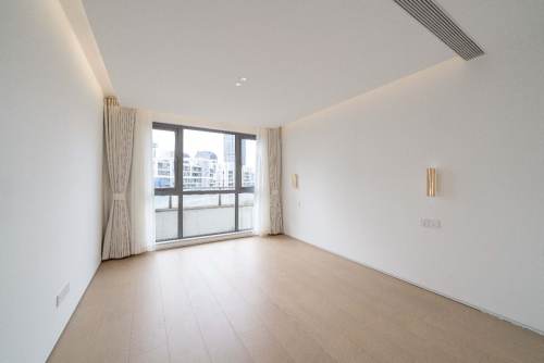Housing image — Bedroom