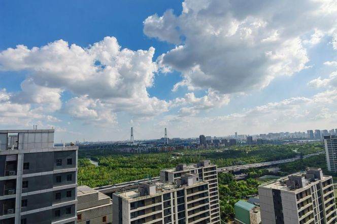 High-Floor 1BR Apartment near Oriental Sports Center Metro (L6/L8/L11)