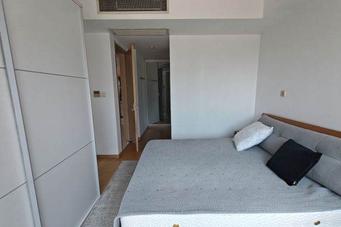 Spacious Bright 2BR Apartment near Nanjing Xi Lu with Outstanding View (L2/L12/L13)